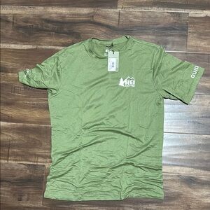 NWT MENS SAHARA TEE IN HARVEST SAGE HEATHER - multiple sizes